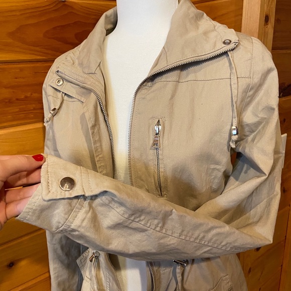 Light weight jacket - Picture 4 of 5